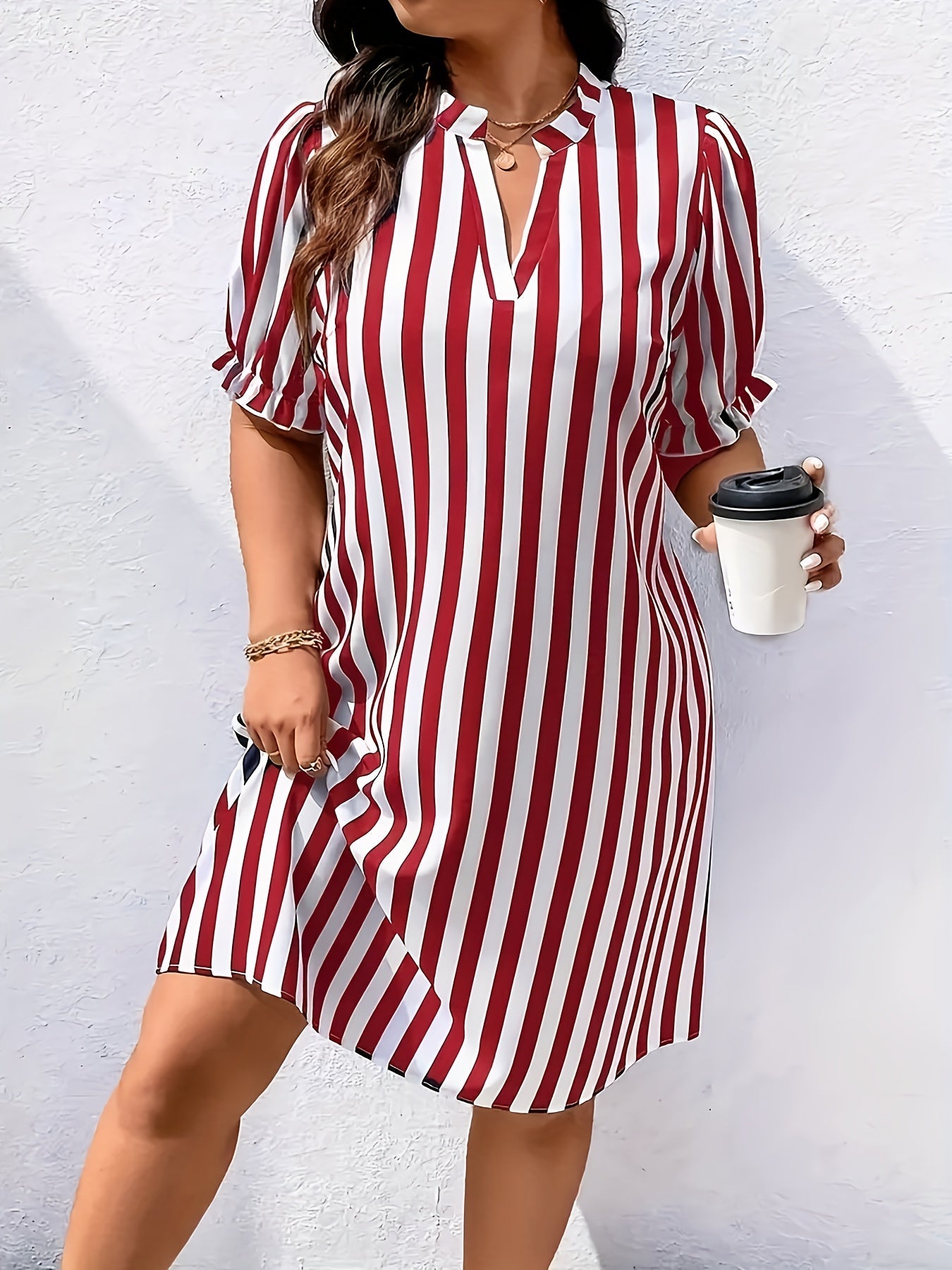 Damen Streifen-Shirtkleid mit V-Ausschnitt für Alltag und Büro, elegant und bequem