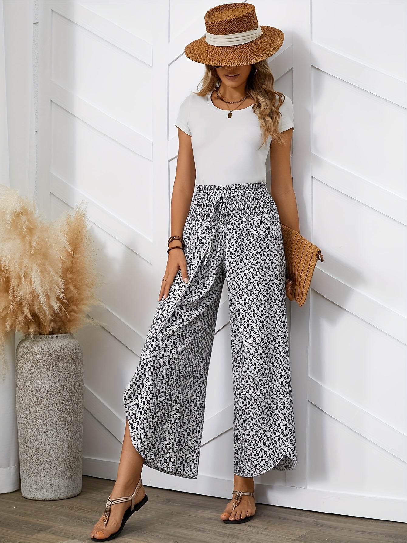 Damen Weite Bein Sommerhose mit Wickeloptik und geometrischem Muster – Elegant & Bequem für Alltag und Urlaub