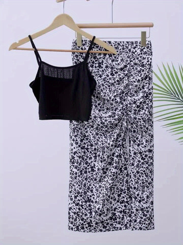 Damen Sommer-Urlaubsoutfit mit Crop Top und Blumenrock – Stilvolles Freizeit-Set für den Strand