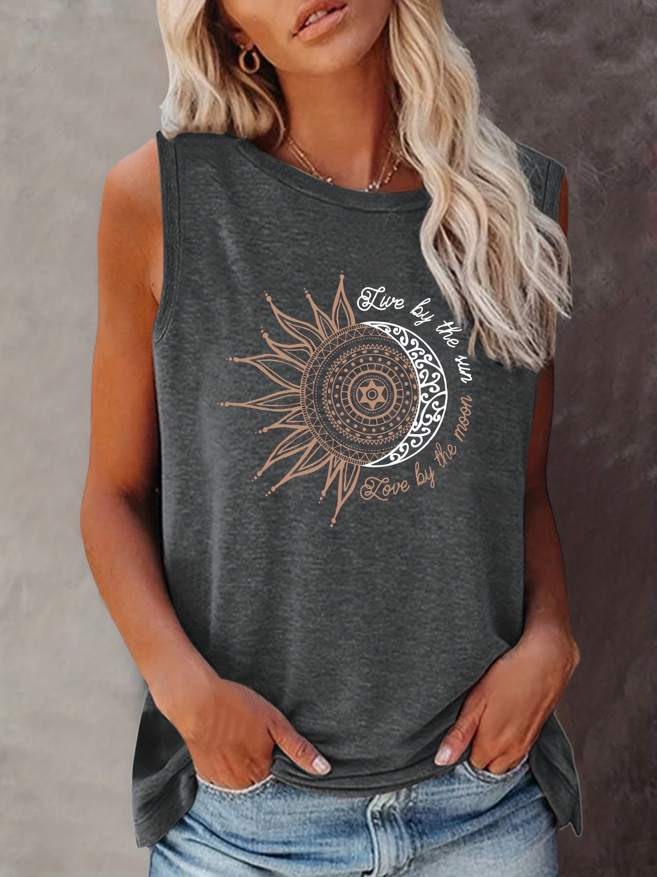Damen Tanktop mit Boho Sonne-Mond Print – Lässiges Sommer-Shirt im Ethno-Stil