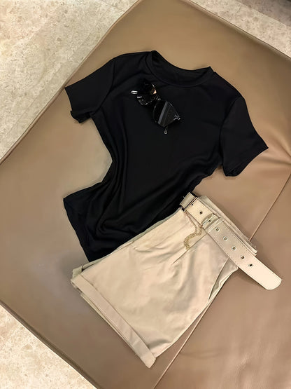 Damen Zweiteiler Set – Stilvolles T-Shirt und Shorts mit Gürtel, Casual Chic Outfit