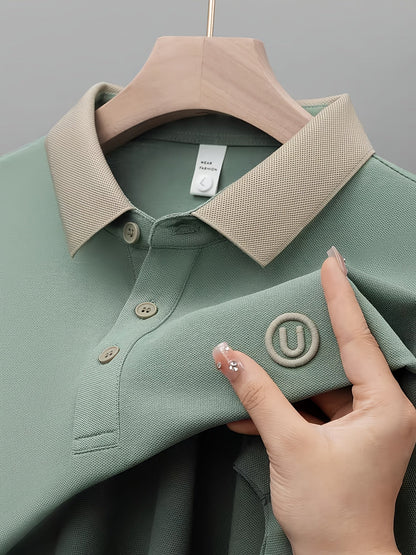 Herren Polohemd im Casual-Stil mit Kontrastkragen und dezentem Logo – Perfekt für Alltag und Freizeit