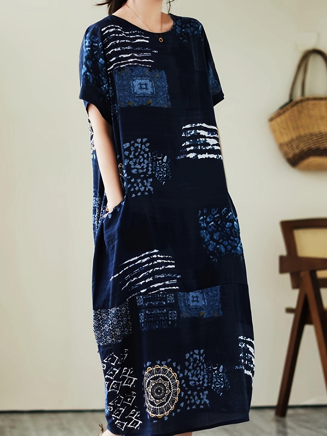 Damen Oversize-Kleid mit künstlerischem geometrisch-botanischem Muster und kurzen Ärmeln – Lässiges Freizeitkleid mit Taschen