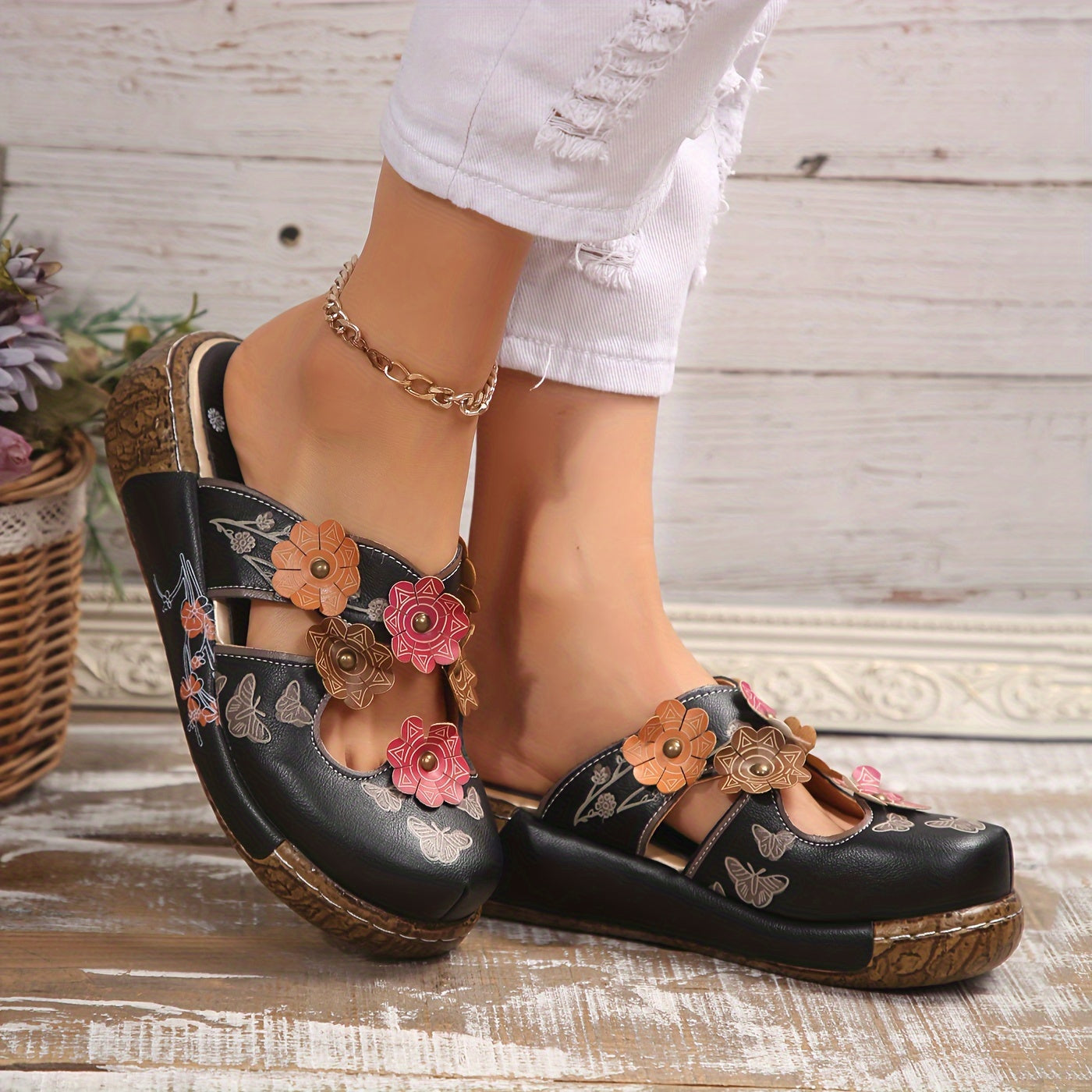 Damen Wedges Mules mit Blumen- und Schmetterlingsdesign – Boho Komfortschuhe