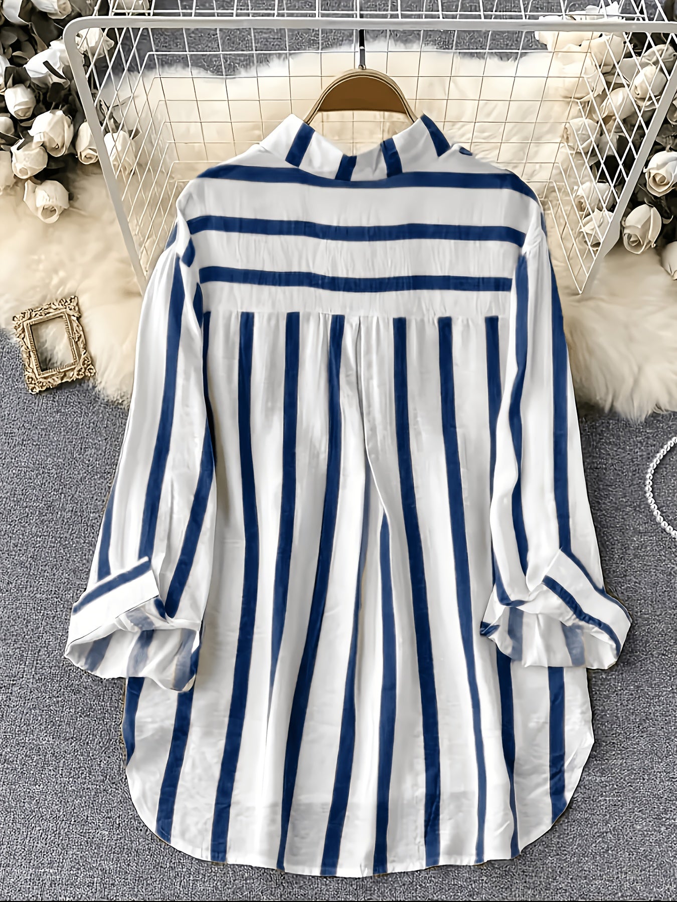Damen Streifen-Bluse im klassischen Hemd-Stil – Modisches Freizeit- und Büro-Outfit