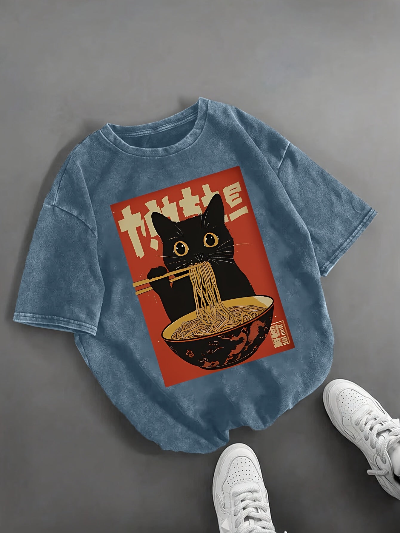 Damen Vintage T-Shirt mit Katzen- und Ramen-Print – Lustiges Streetwear Shirt für Alltag & Freizeit