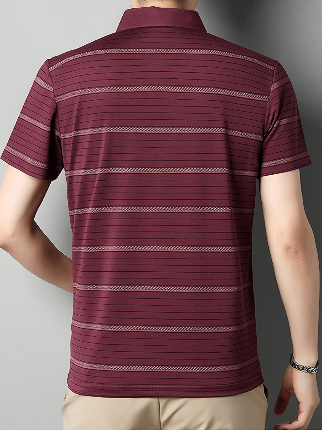 Herren Polohemd mit dezentem Streifenmuster und Brusttasche – Stilvoll für Freizeit und Alltag