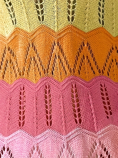 Damen Boho Strick Minikleid mit Chevron-Muster und Spaghettiträgern – Perfekt für Urlaub und Freizeit