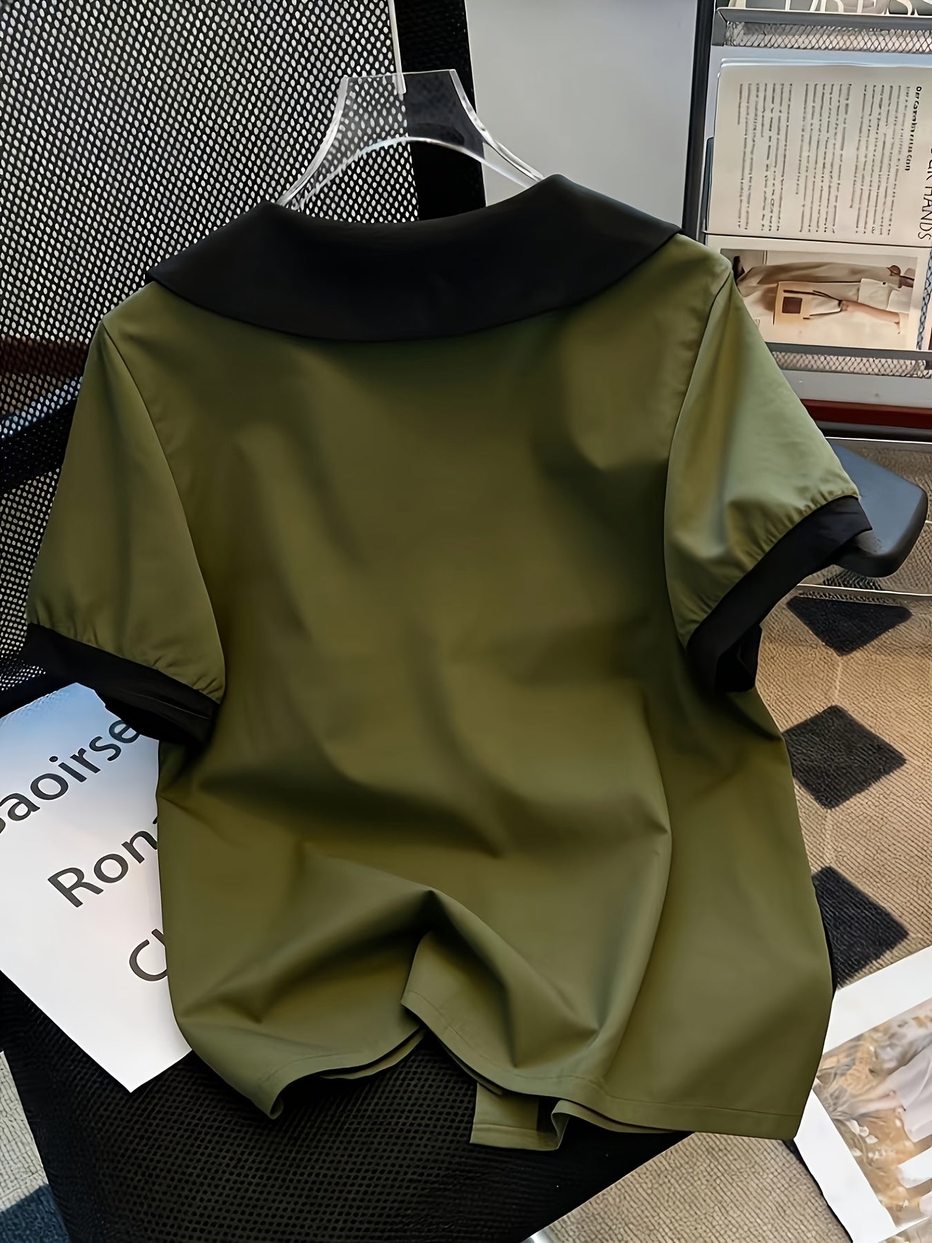 Damen Bluse im Vintage-Stil mit Kontrastkragen und kurzen Ärmeln – Elegante Alltagsmode