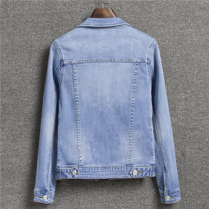 Aidana – Schlanke Frauenjacke aus Denim