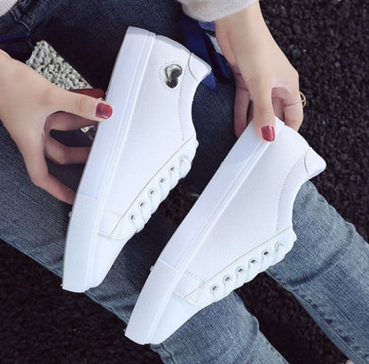 Grace – Damen Sneaker aus Kunstleder mit Herzmuster