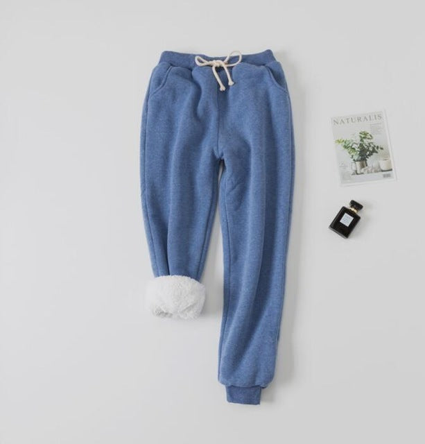 Zoe – Gepolsterte Lammvelours-Sweathose