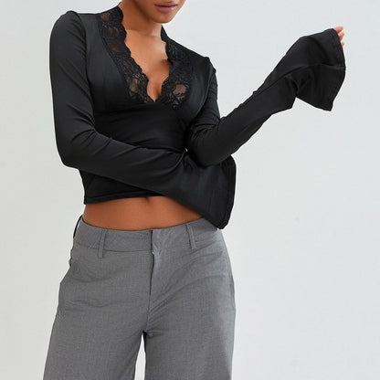 Fiona – Slim Fit Langarmshirt mit Spitze und Trompetenärmel