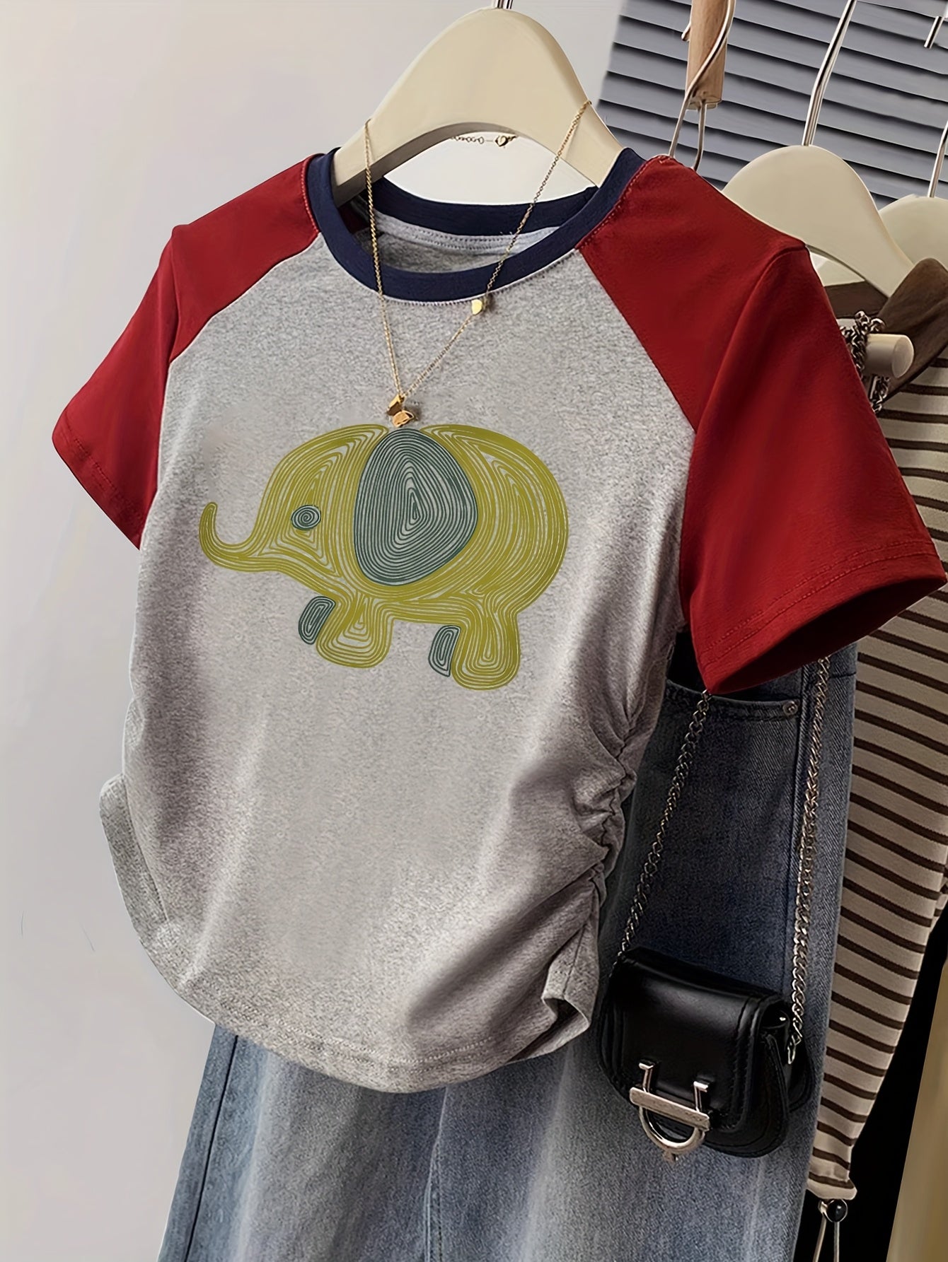 Damen T-Shirt mit Elefantendruck im Y2K-Stil – Freizeit & Trendy