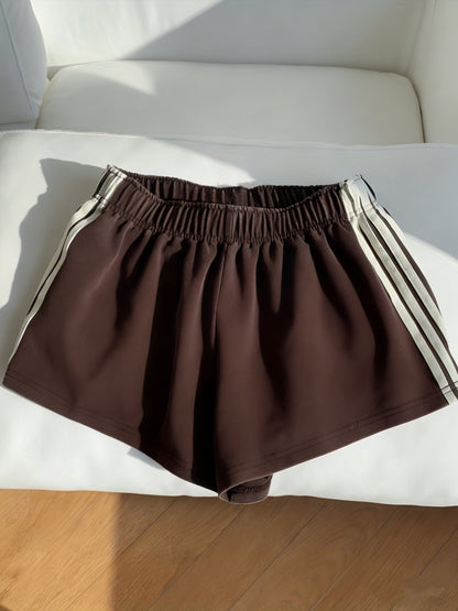 Damen Sport Shorts mit Streifen – Bequeme Trainingshose für Fitness & Freizeit