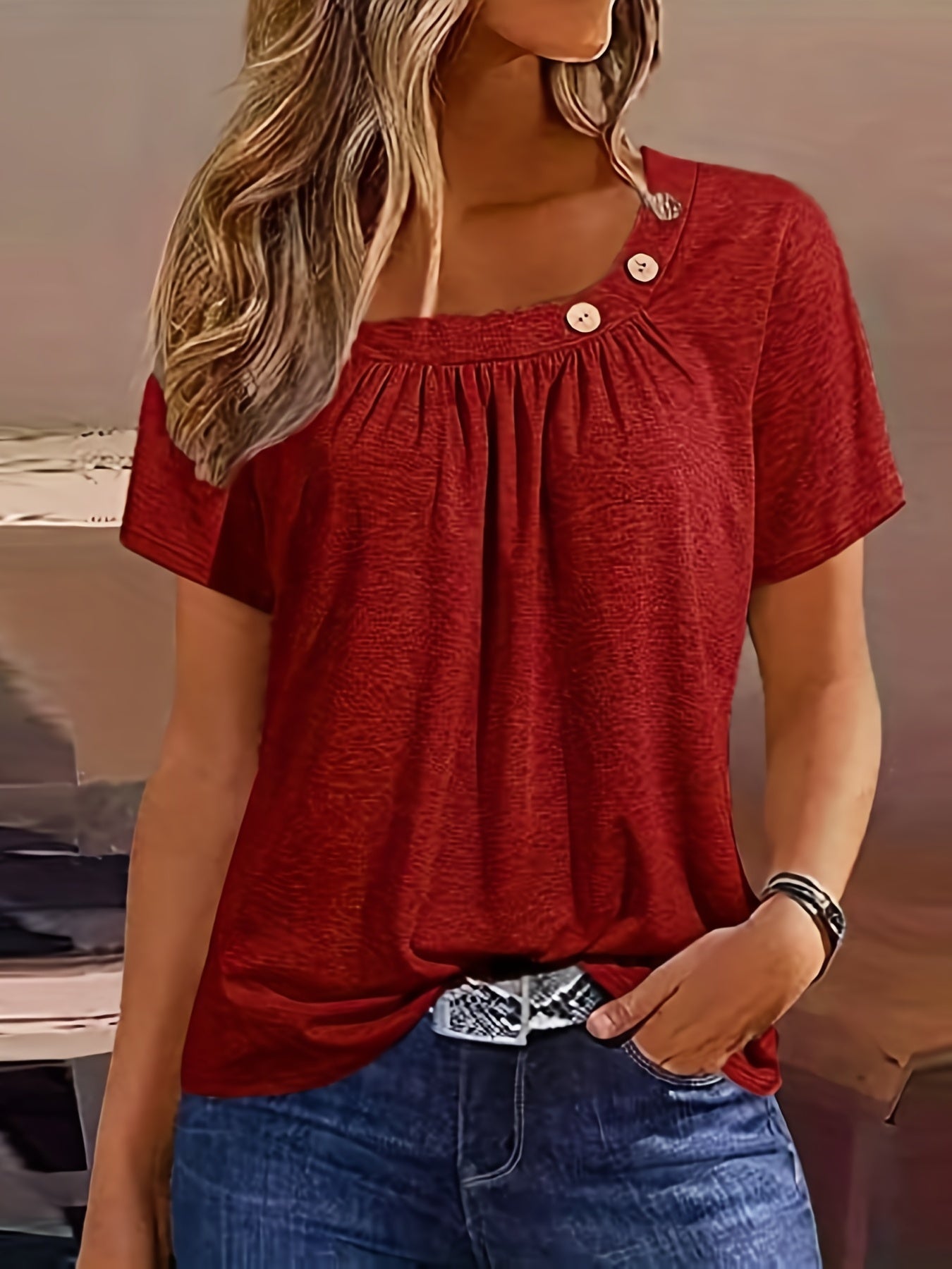 Damen Shirt mit asymmetrischem Ausschnitt und Knopfdetails – Modisches Freizeitoberteil, elegant und vielseitig