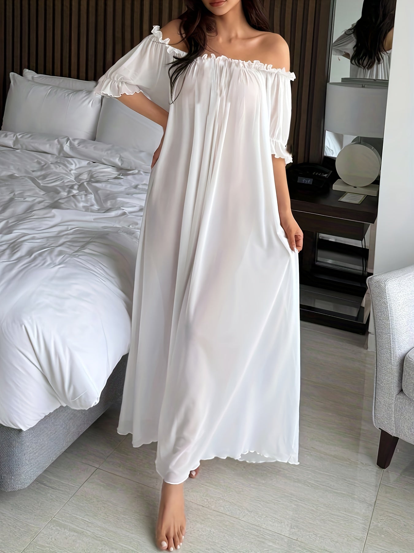 Damen Elegantes Off-Shoulder Nachthemd mit Rüschen – Luftiges Maxikleid für gemütliche Nächte