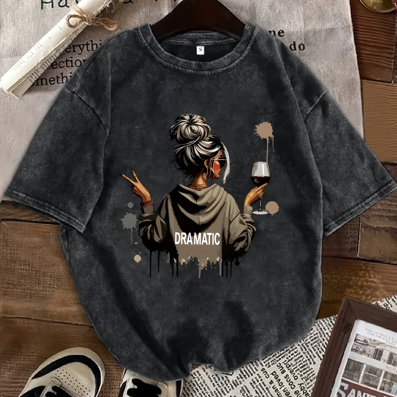 Damen Oversize T-Shirt mit Grafik – Dramatic Girl, lässiger Stil, ideal für Freizeit und Alltag