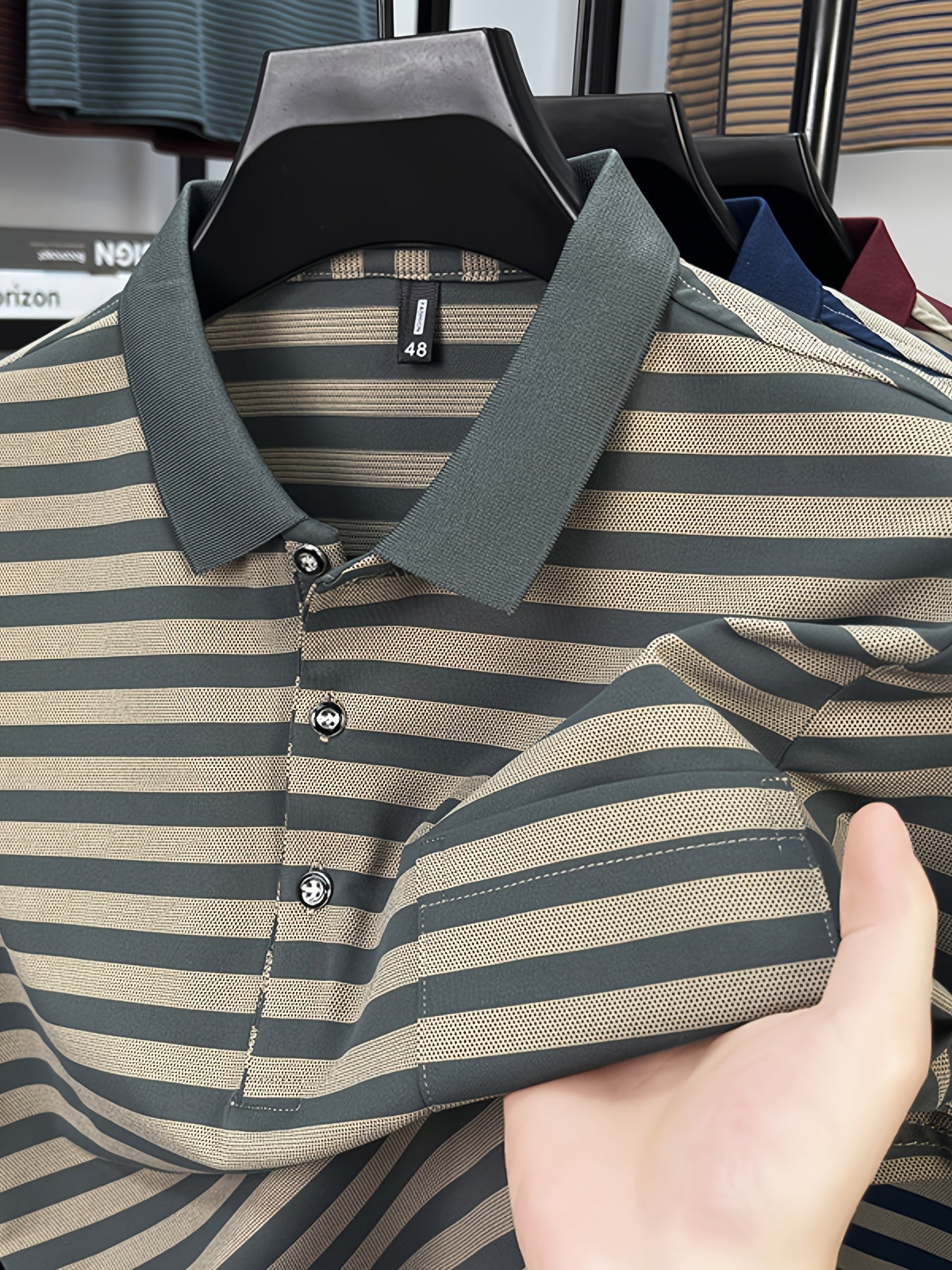 Herren Polohemd mit Streifenmuster und Brusttasche – Klassischer Freizeit-Look