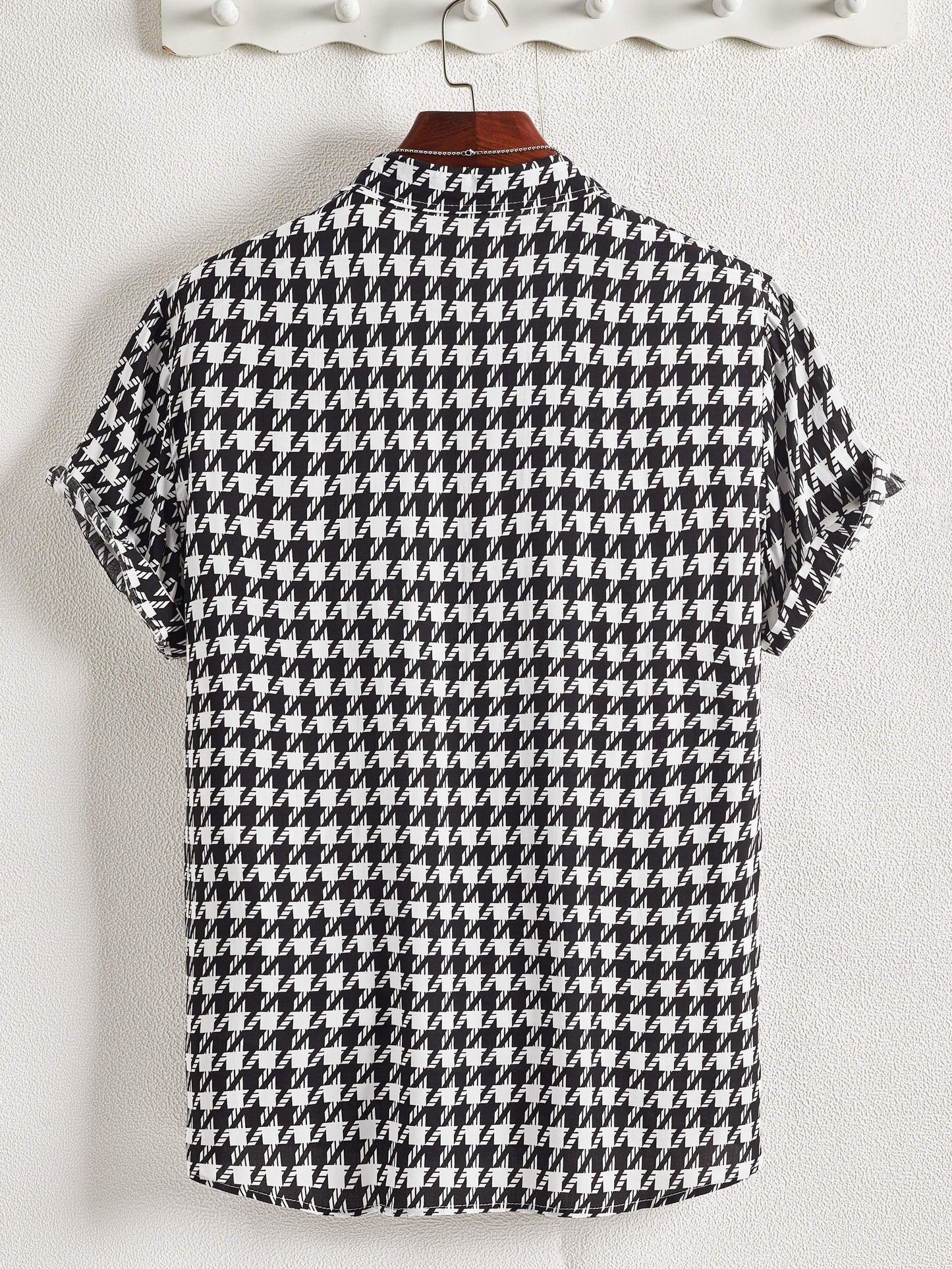Herren Kurzarm Resort-Hemd mit geometrischem Muster – Modernes Freizeitshirt für stilbewusste Outfits
