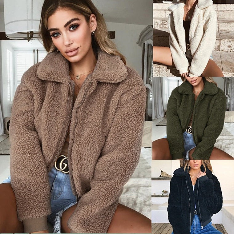 Grace – Kurze Damenjacke mit dickem Samtkragen
