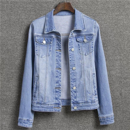 Aidana – Schlanke Frauenjacke aus Denim