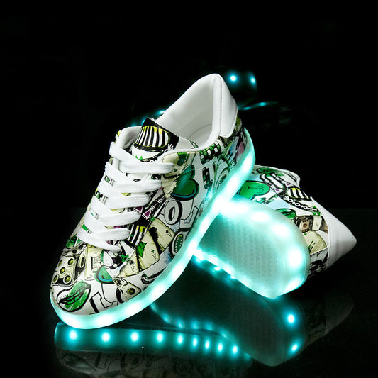 Ruth – Leuchtende Sportschuhe mit fluoreszierendem Design