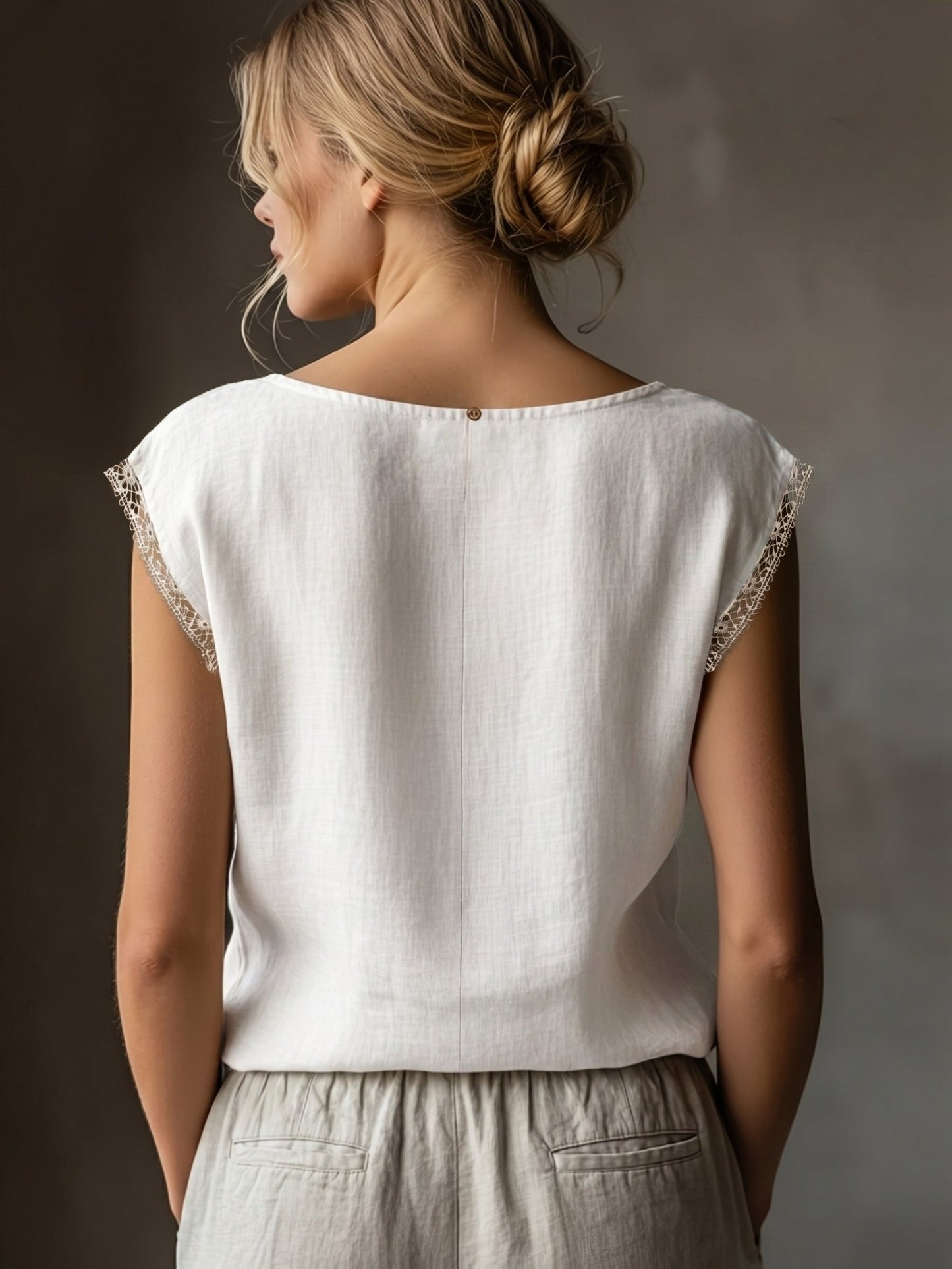 Damen Bluse ärmellos mit Spitzenbesatz, eleganter Freizeit-Look