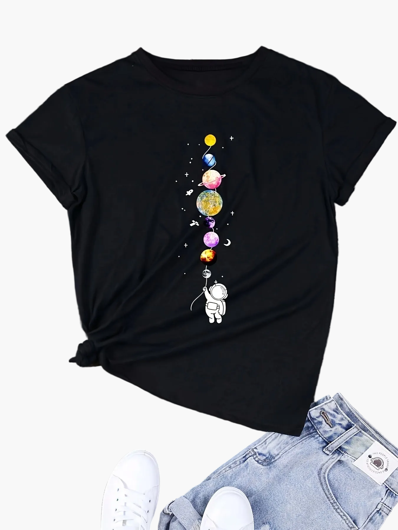 Damen T-Shirt mit Astronaut und Planeten – Casual Space Style für Alltag und Freizeit