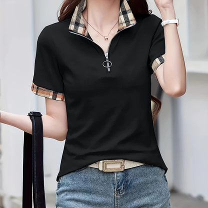 Damen Poloshirt mit Reißverschluss-Kragen und Karodetails – Modisches Freizeitshirt für Alltag und Ausgehen