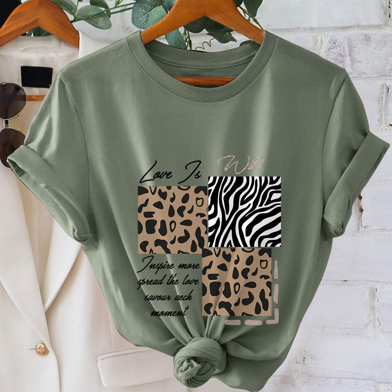 Damen T-Shirt mit Animal Print und Spruch – Modisches Statement Shirt für Alltag und Freizeit