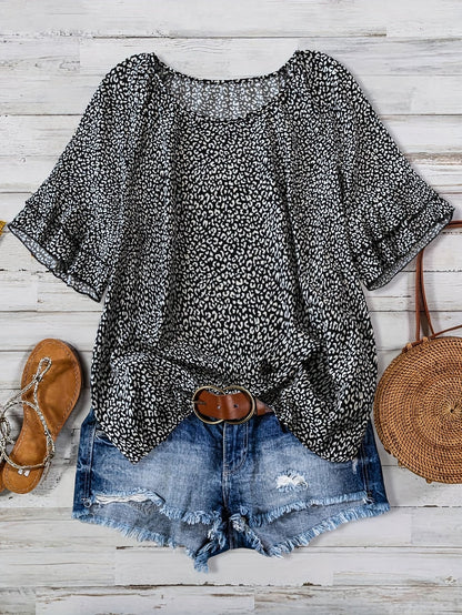 Damen Sommer Freizeitset mit Leoparden-Print Bluse, Jeansshorts und Accessoires – Perfekt für Urlaub & Alltag