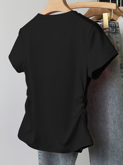 Damen T-Shirt mit Herz-Print und modernem Schnitt – Ideal für Freizeit und Alltag