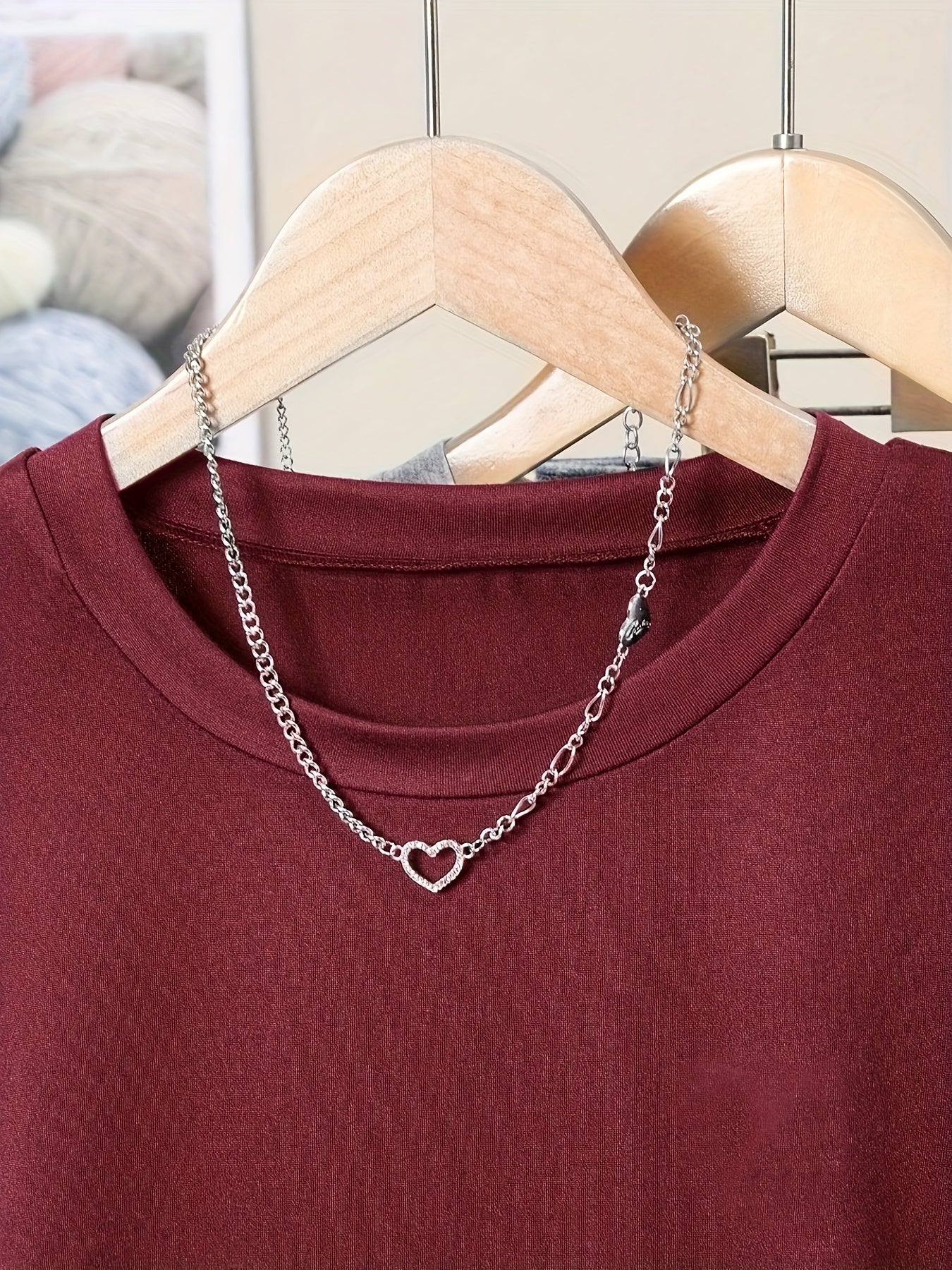 Damen Basic T-Shirt mit Raffung und Rundhalsausschnitt – Casual Style für Alltag und Freizeit