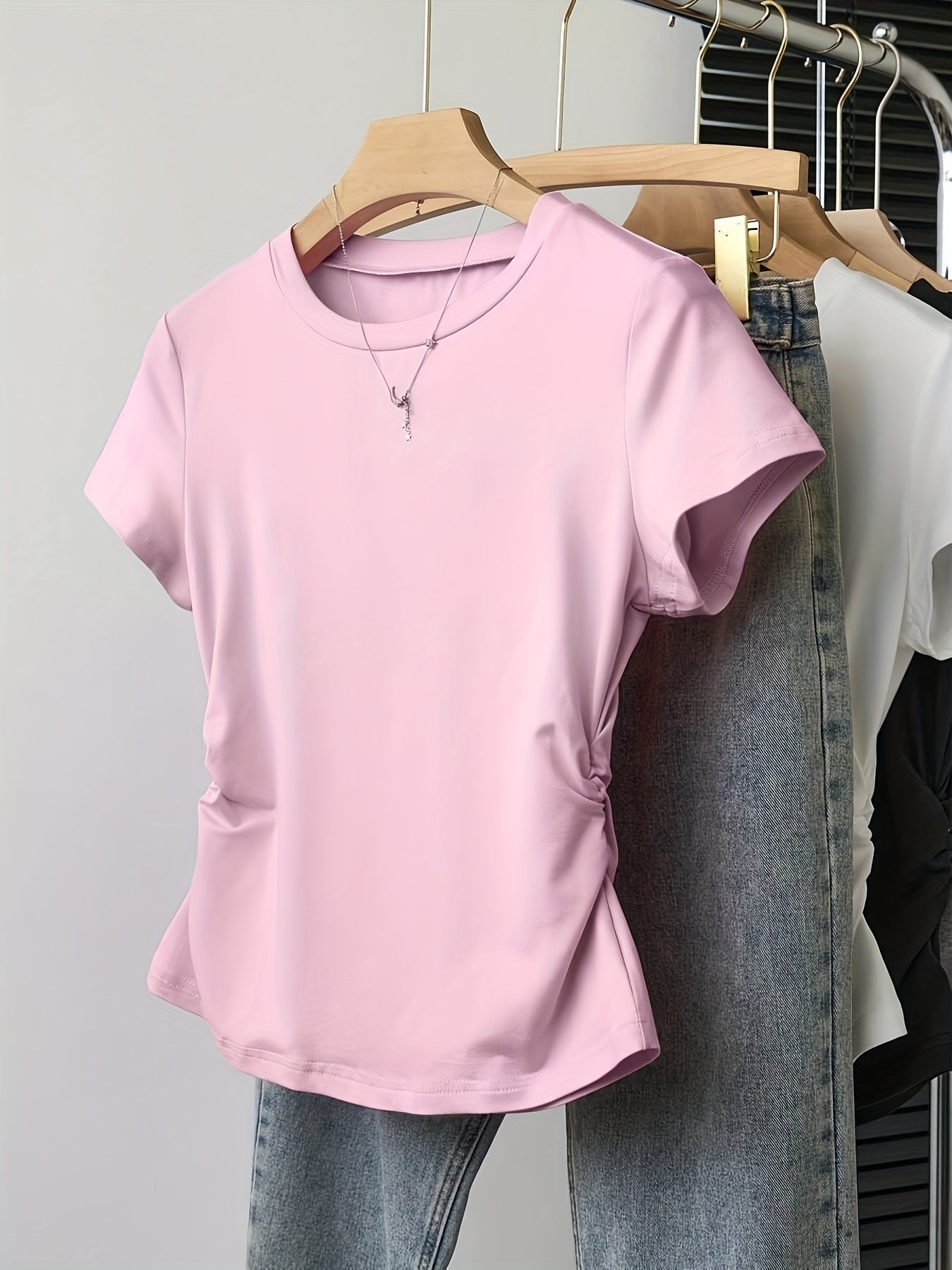 Damen Basic T-Shirt mit Raffung und Rundhalsausschnitt – Casual Style für Alltag und Freizeit