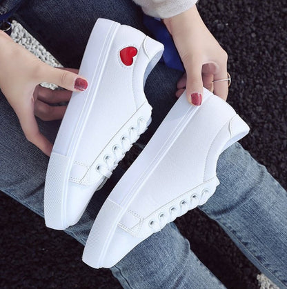 Grace – Damen Sneaker aus Kunstleder mit Herzmuster