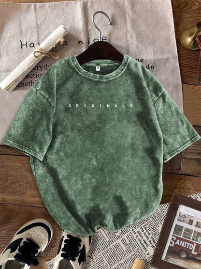 Damen Casual Streetwear T-Shirt mit Jeans-Shorts – Trendiges Freizeit-Outfit für den Sommer