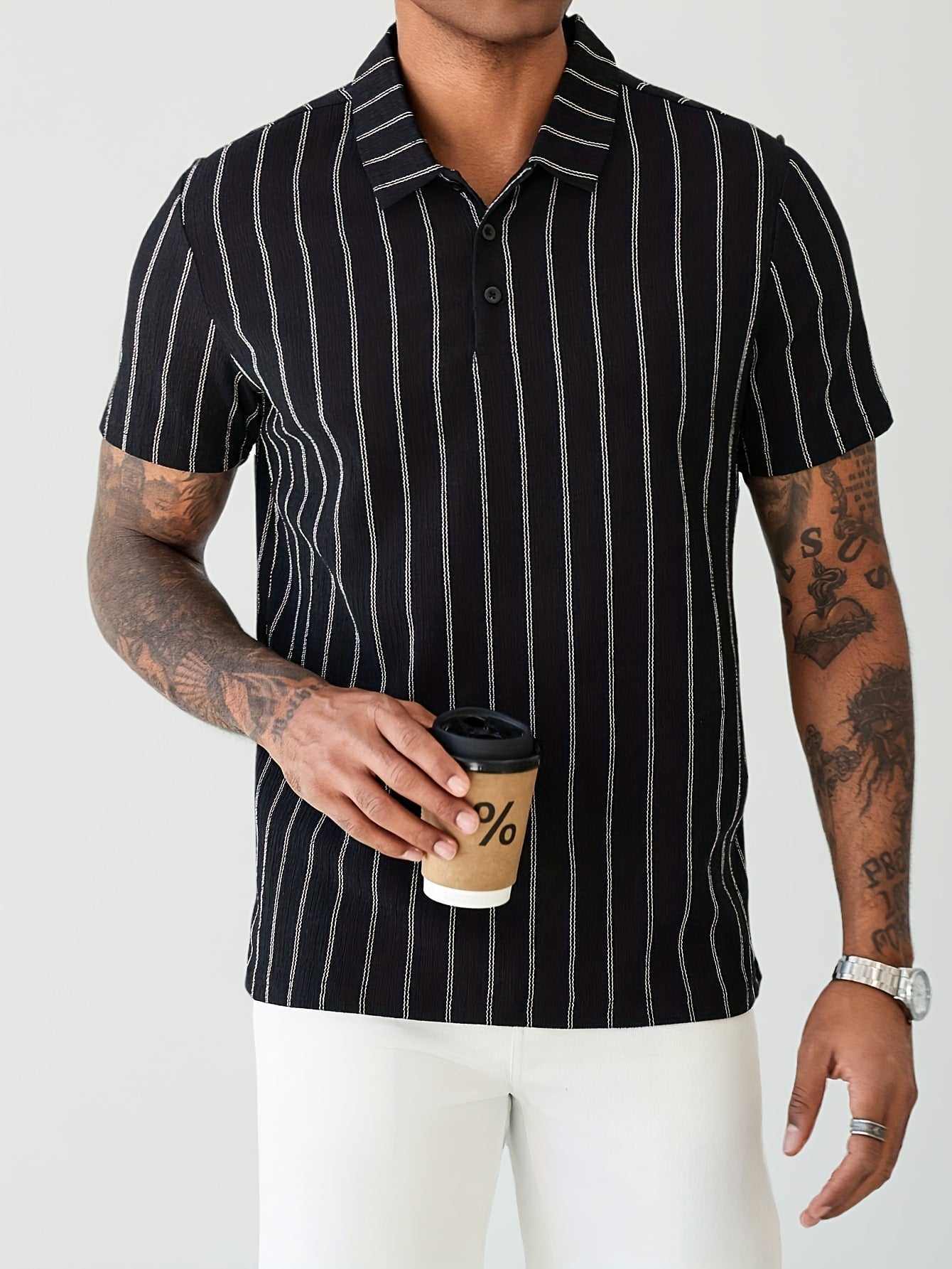 Herren Poloshirt mit Nadelstreifen – Modernes Kurzarm-Design für Alltag und Freizeit