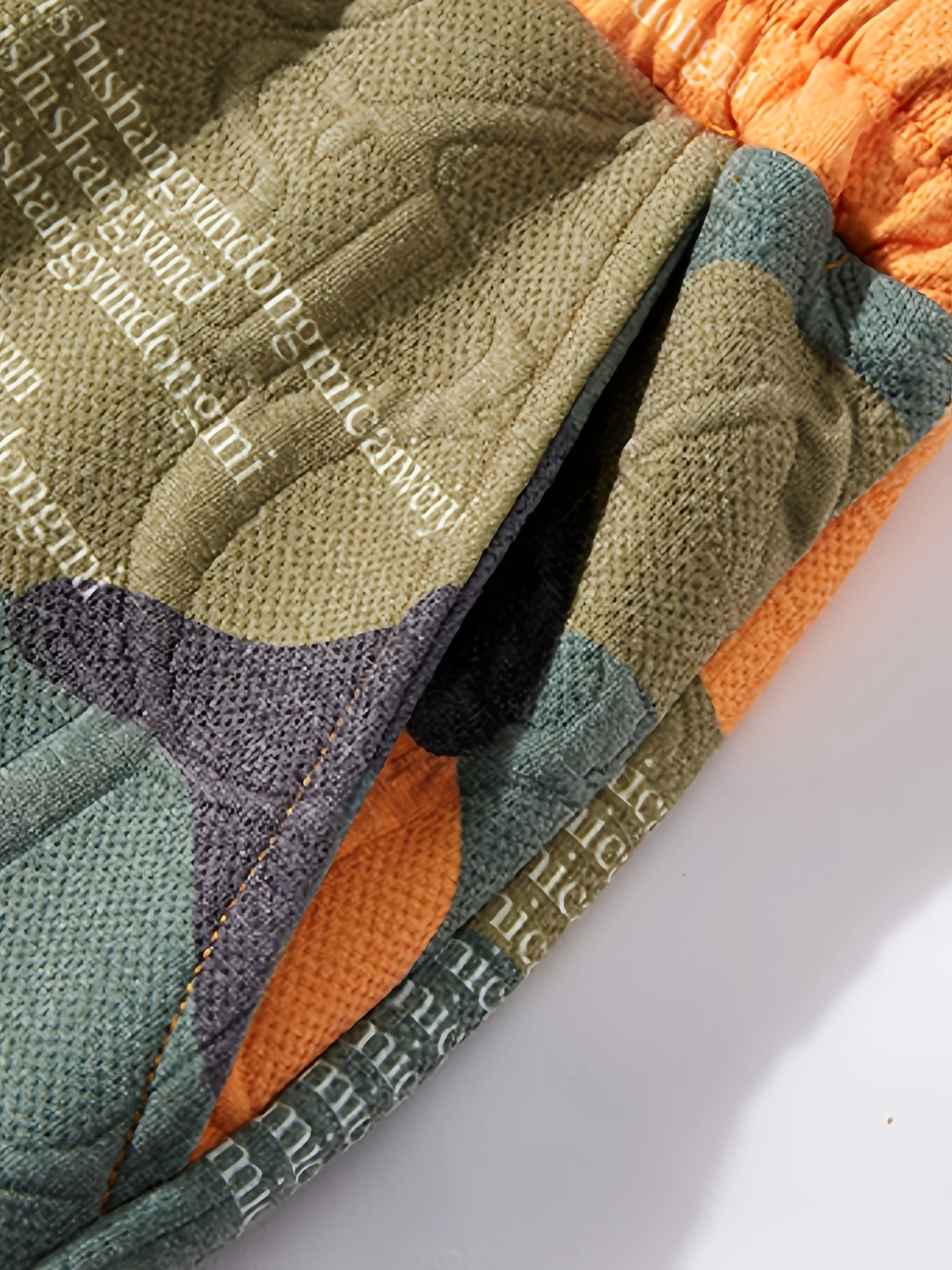 Herren Grafik-Shorts mit Camouflage und Prägung – Streetstyle Freizeitshorts