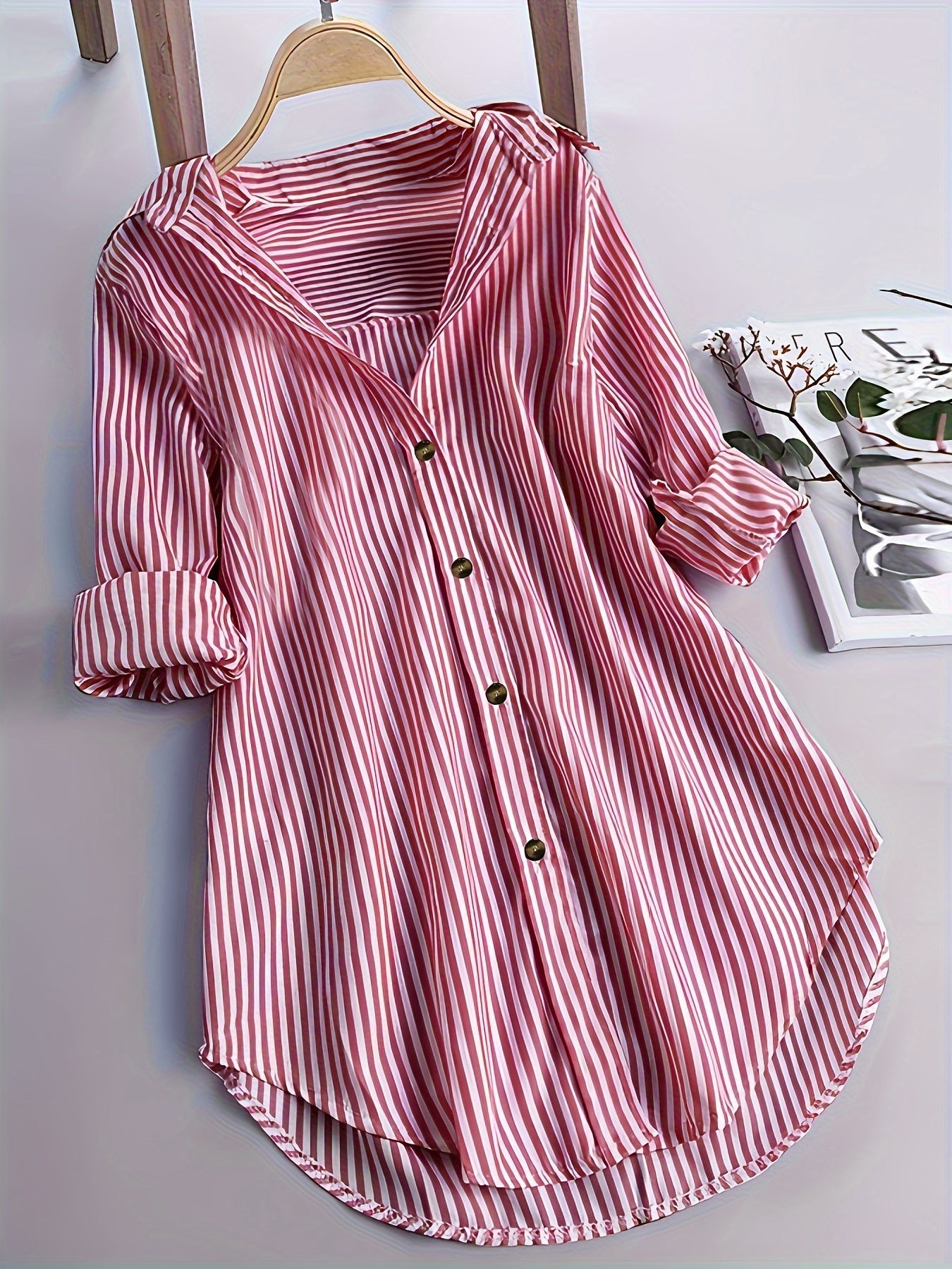 Damen Longbluse mit Streifenmuster und Knopfleiste – Modisches Hemd für Business und Freizeit