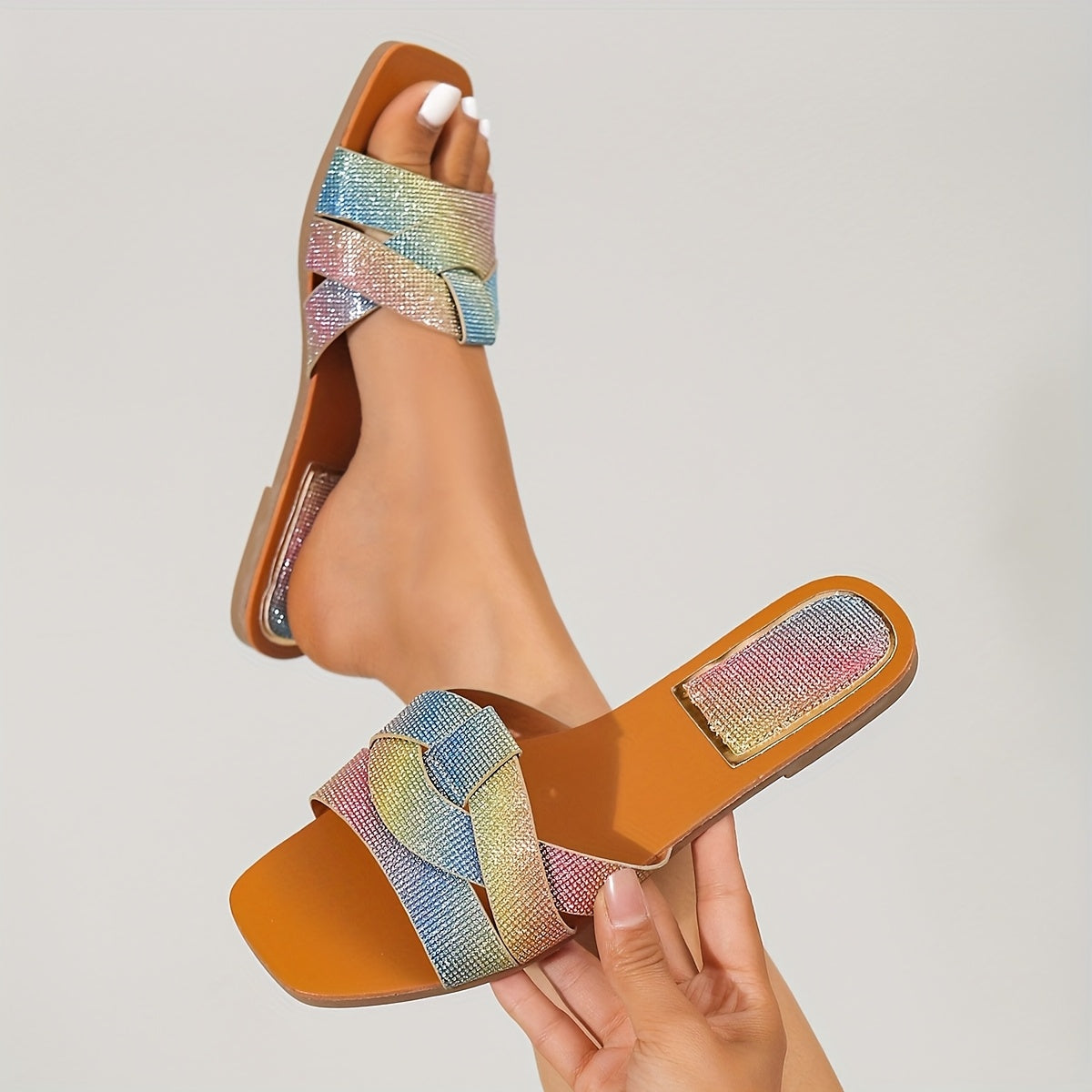 Damen Slip-On Sandalen mit Flecht-Design und schimmerndem Look – Elegante Sommerschuhe für Alltag und Freizeit
