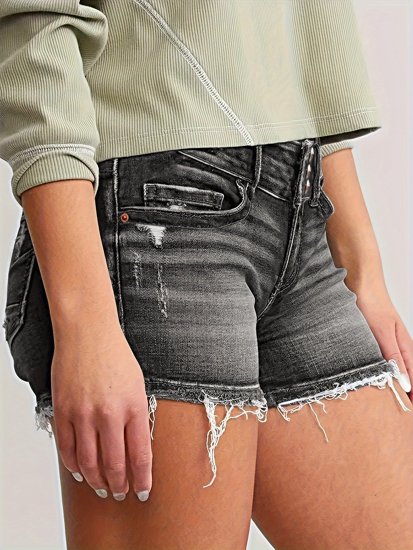 Damen Jeans Shorts mit Fransen und Knopfleiste – Lässiger Sommer-Style
