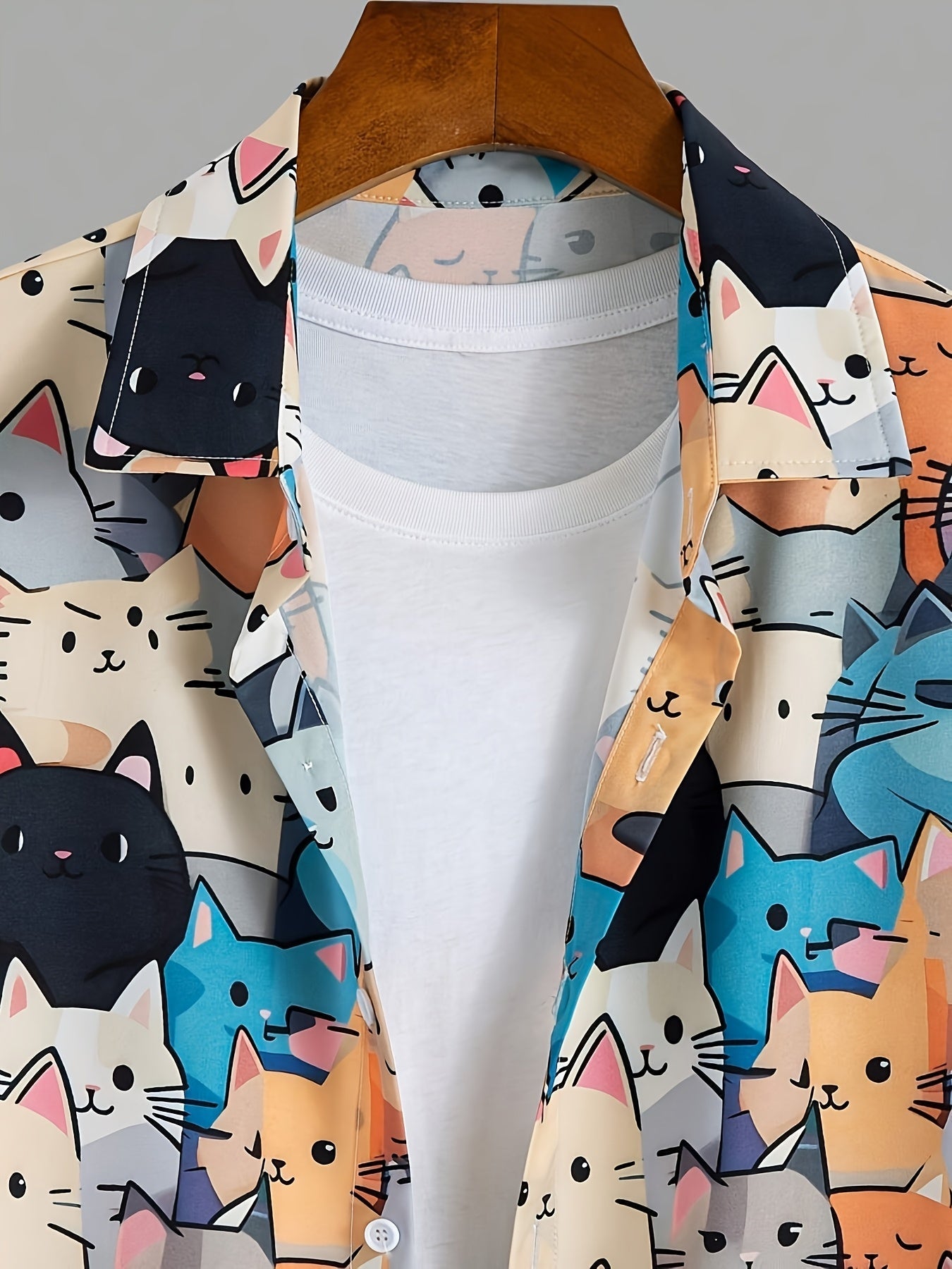 Herren Kurzarmhemd mit Katzenmotiv – Verspieltes Freizeithemd im Cartoon-Stil