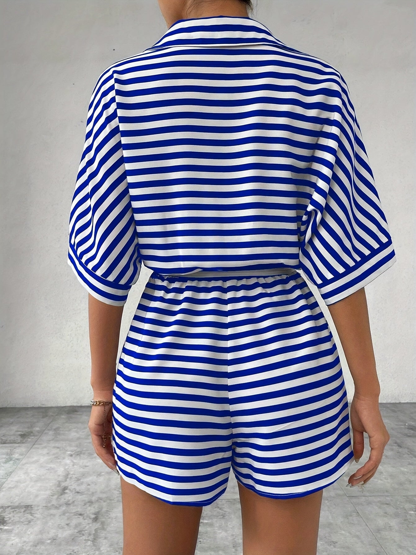 Damen Sommer Overall gestreift – Lässiger Jumpsuit mit Gürtel für Alltag und Urlaub