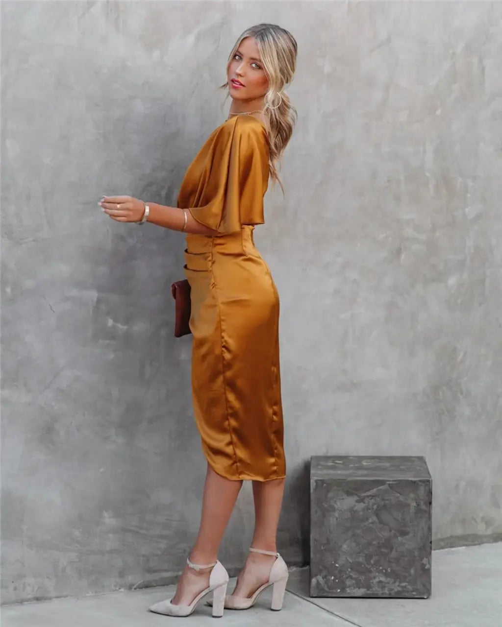 Damen Asymmetrisches Midi-Kleid für Abend & Party – Elegante One-Shoulder Silhouette