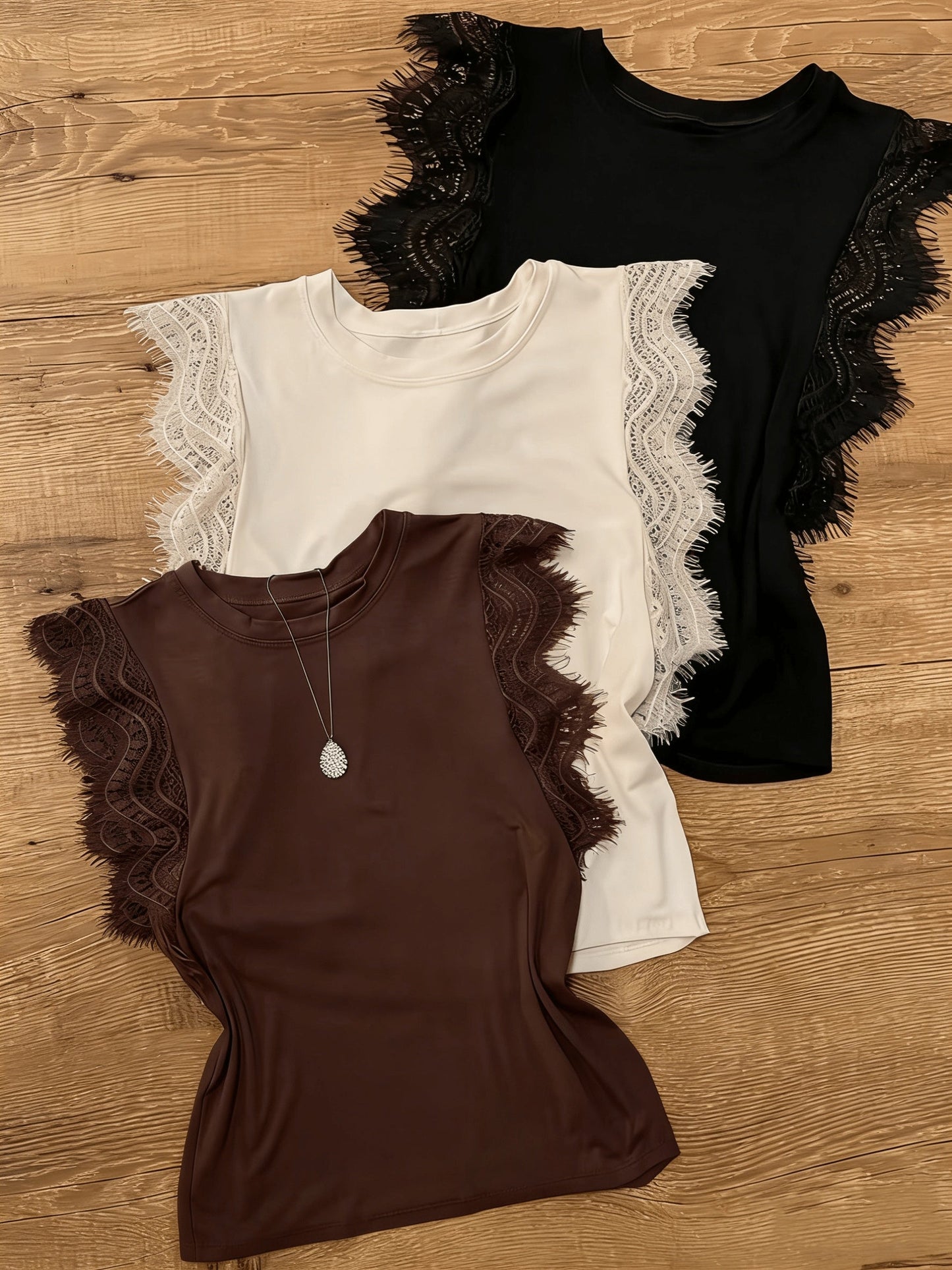 Damen Spitzen-Top mit verspieltem Ärmel-Design – Elegantes Freizeitshirt für Alltag und besondere Anlässe