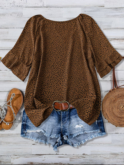 Damen Sommer Freizeitset mit Leoparden-Print Bluse, Jeansshorts und Accessoires – Perfekt für Urlaub & Alltag