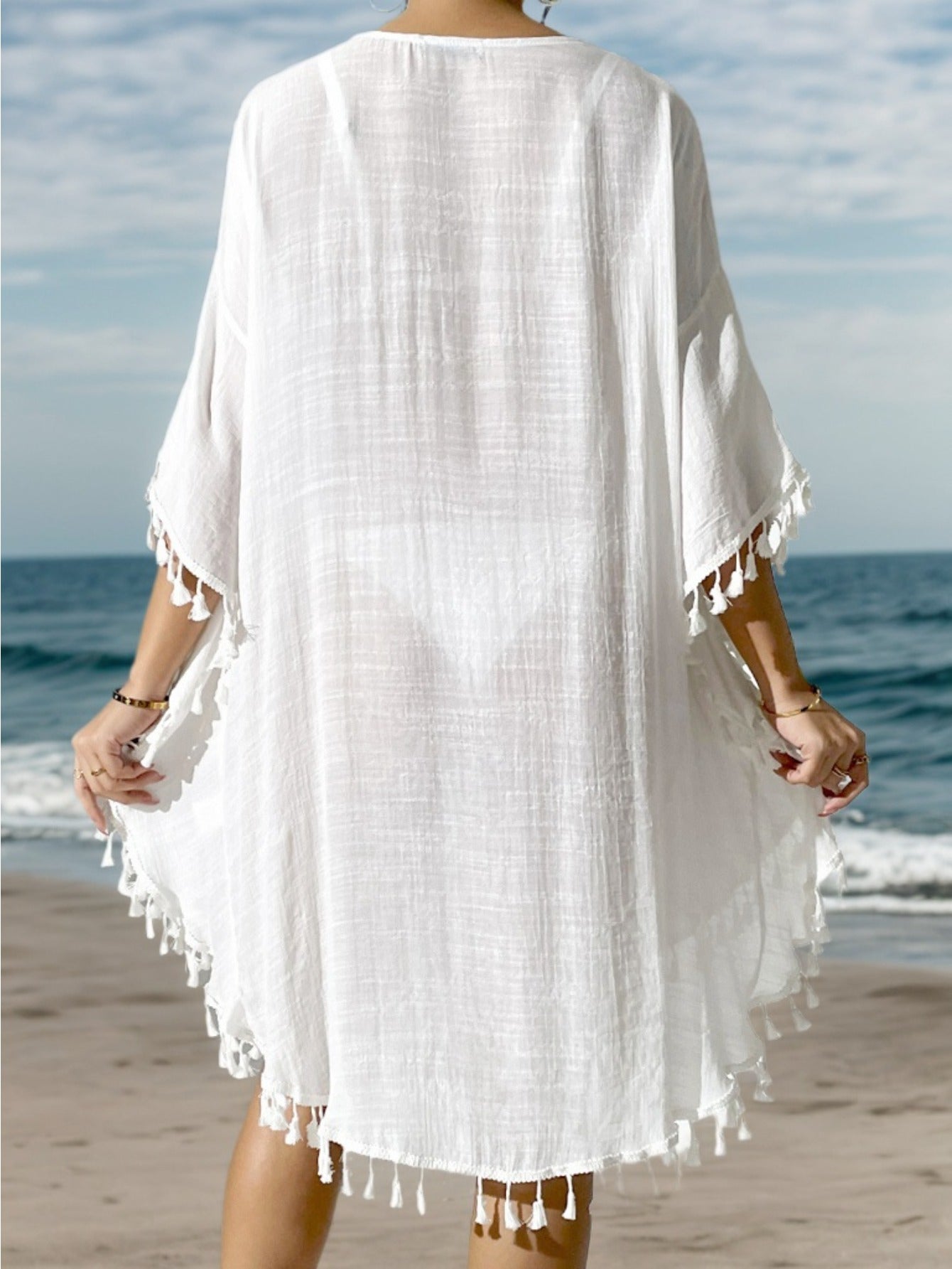 Damen Strand Kaftan Poncho mit Häkel-Details und Quasten – Perfekte Strandmode Cover-Up