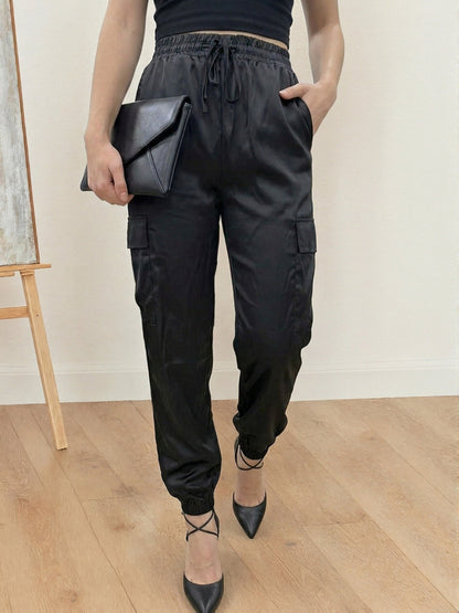 Damen Jogger-Hose mit Cargo-Taschen und modernem Schnitt – Stilvolle Freizeithose für Alltag und City-Looks