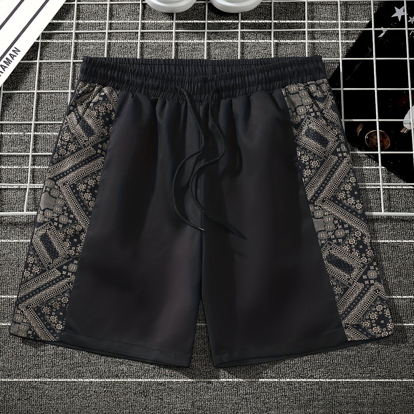 Herren Urban Streetwear Shorts mit grafischem Muster und elastischem Bund – Modische Freizeithose